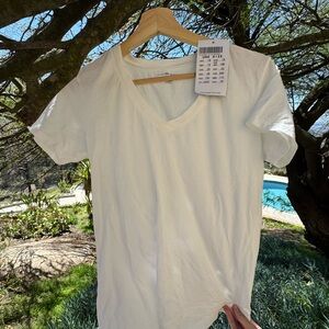 brandy melville | white v-neck